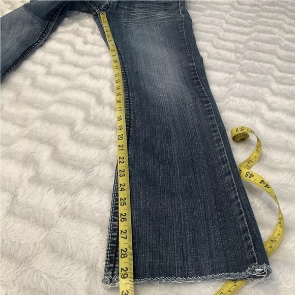 Antique Rivet Women’s Raw Hem Embellished Jeans Size 28 - Picture 15 of 15